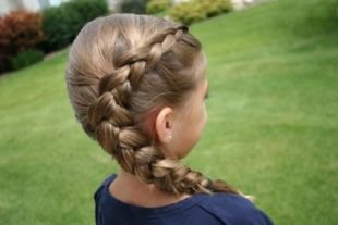 Прически для девочек на длинные волосы, детская прическа на выпускной на основе французской косы